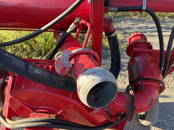 van-dale-liquid-manure-pump,-hydraulic,-self-priming,-540-pto,-on-2-wheel-cart,-15’x6”-suction-hose,-image-21
