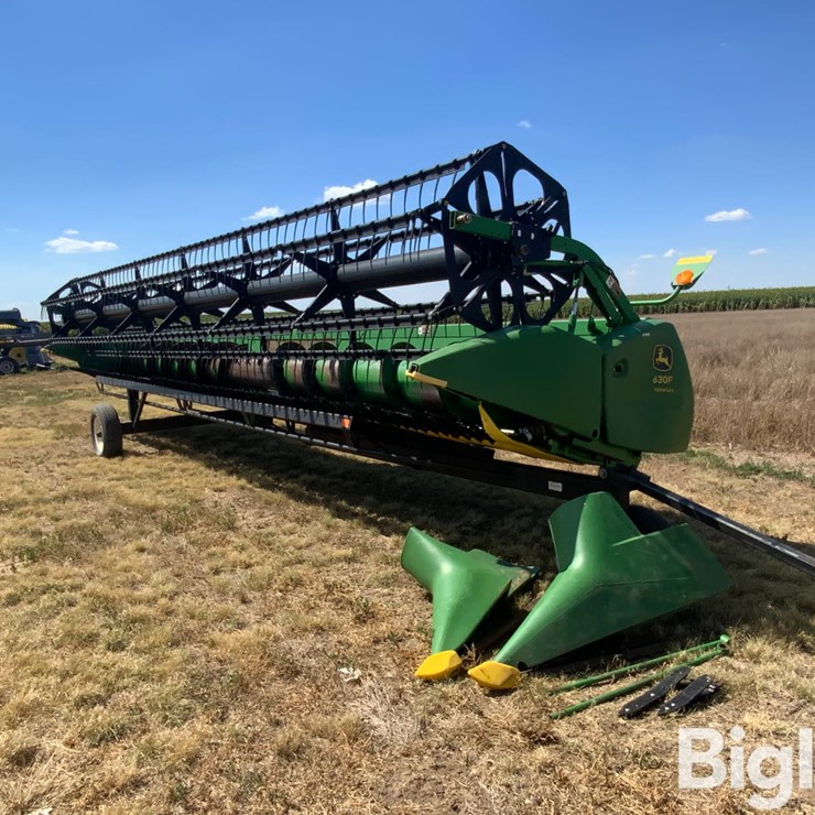 2006 JOHN DEERE 630F