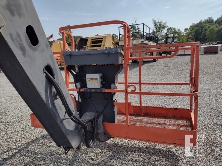 2009-jlg-800a-image-23