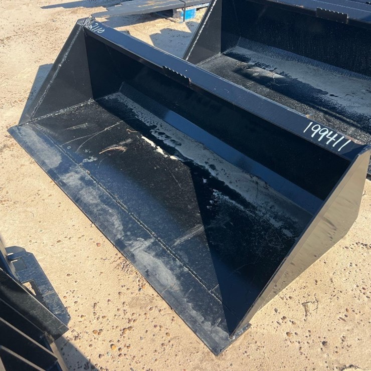 UNUSED SWICT 66" QUICK ATTACH BUCKET