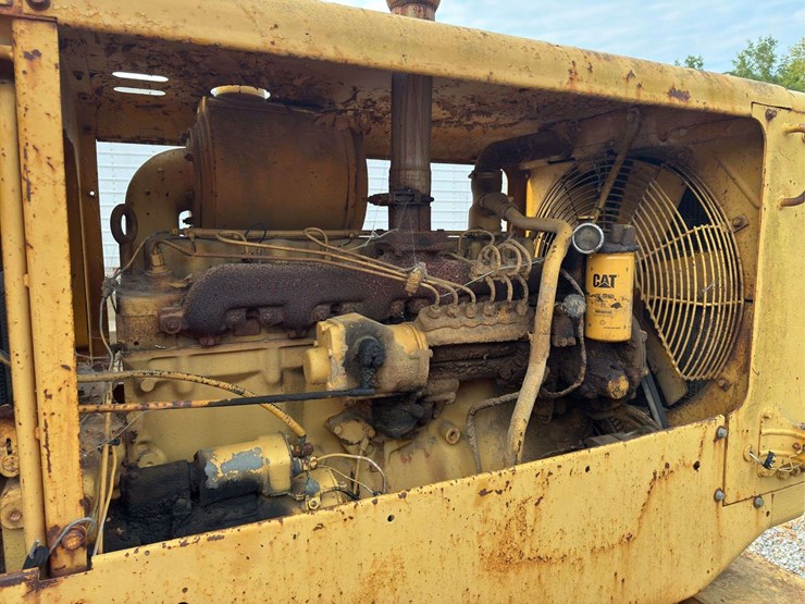 caterpillar-120-image-21
