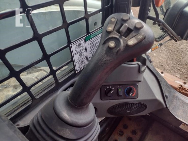 2022-bobcat-s740-image-12