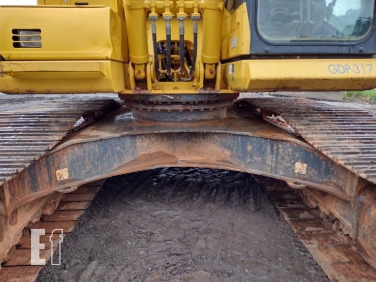 2017-komatsu-pc240-lc-11-image-20