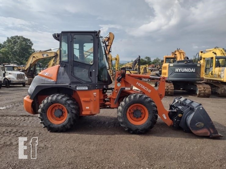 2023-hitachi-zw80-5b-image-3