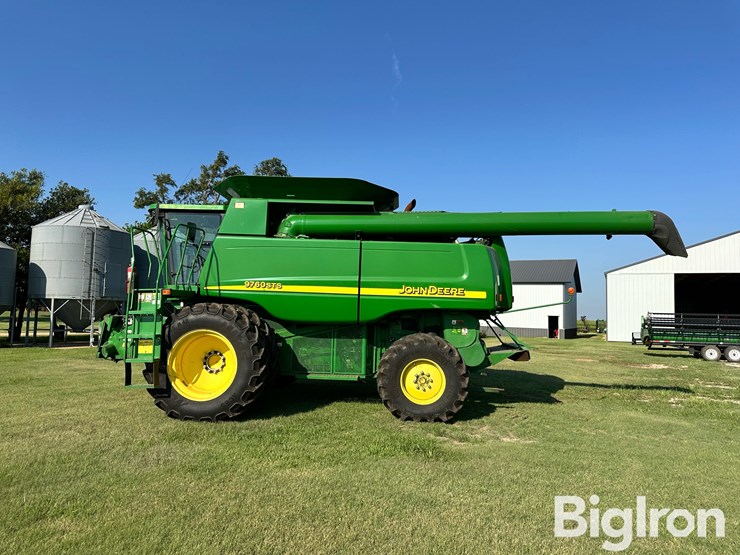 2005-john-deere-9760-sts-image-8