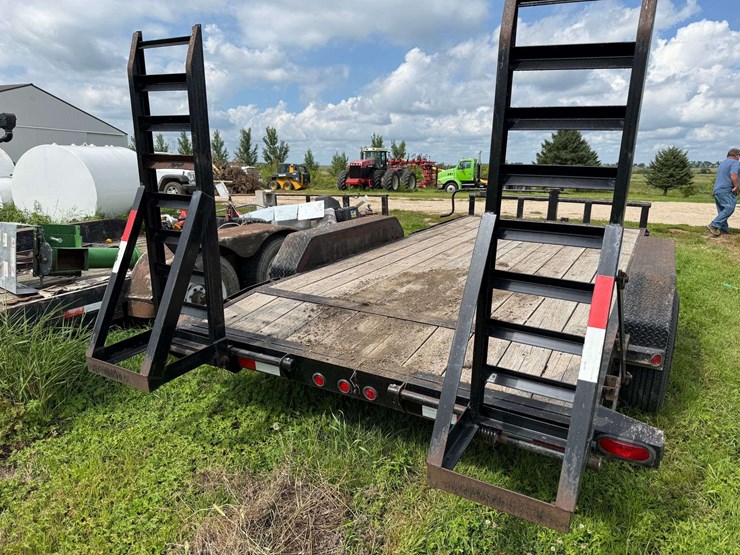 lamar-14’-tandem-axle-trailer,-2’-beavertail,-83”-wide,-5’x16”-steel-ramps,-8-bolt-hubs,-2-5/16”-bal-image-5