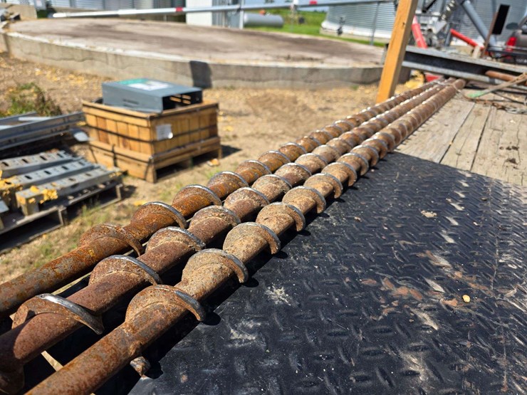 36’-stirrator,-230v,-1-phase,-3-down-augers,-currently-for-7-ring-bin-,-3-–-2hp-electric-motors,-upg-image-3