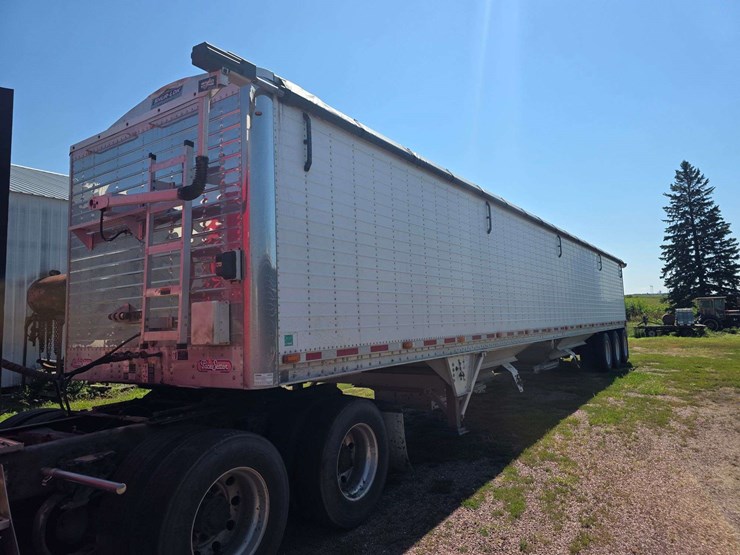 2013-wilson-50'-hopper-bottom-trailer,-84"-wide-with-102"-sides,-commodity-tubes,-ddl-triple,-electr-image-3