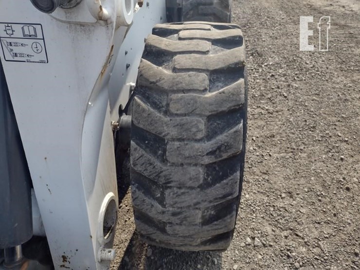 2022-bobcat-s740-image-22