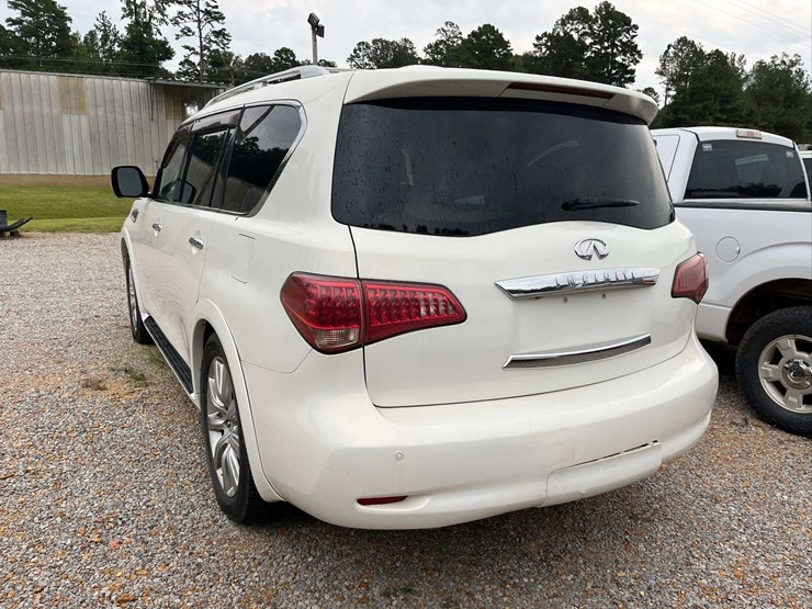 2012-infiniti-qx56-image-5