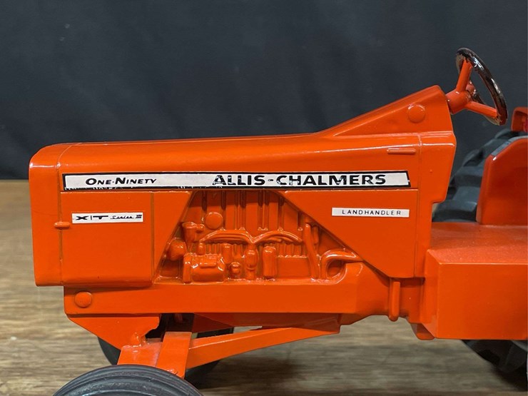 1/16-ac-190xt-landhandler-ertl-image-9