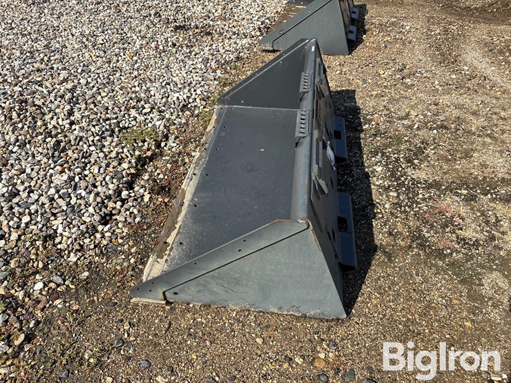 bobcat-68”-heavy-duty-skid-steer-bucket-image-8