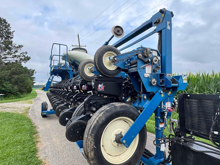 2014-kinze-3600-image-17