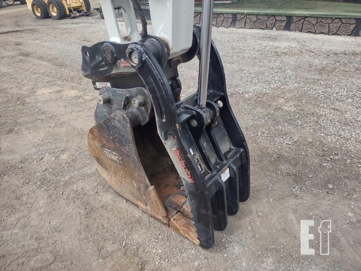 2022-takeuchi-tb290-image-15