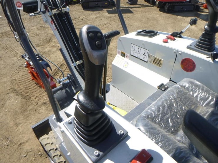 bttl-et15h-6-hydraulic-excavator-image-23