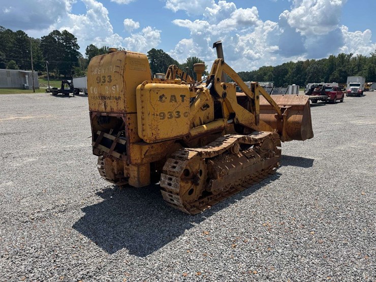 caterpillar-933-image-9