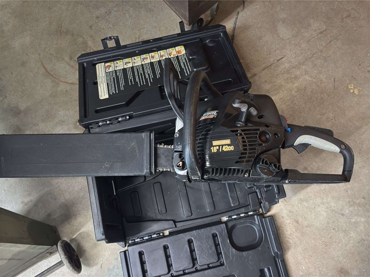 craftsman-18"-chainsaw-with-case-image-1