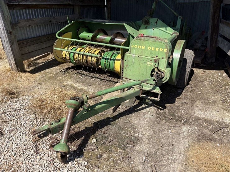 john-deere-24t-image-2
