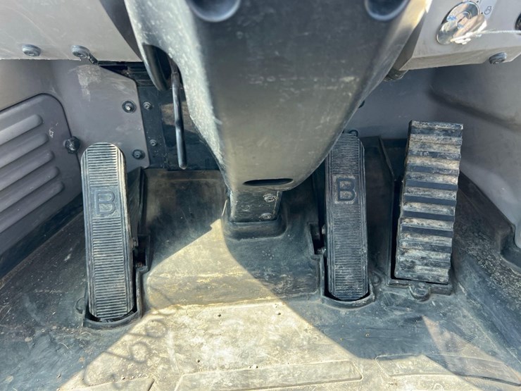 2019-komatsu-wa320-8-image-38