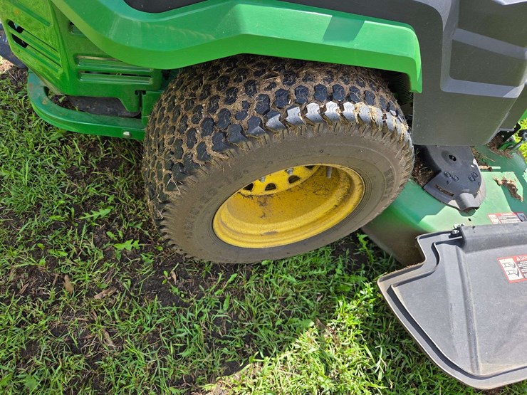 2023-john-deere-la-image-8