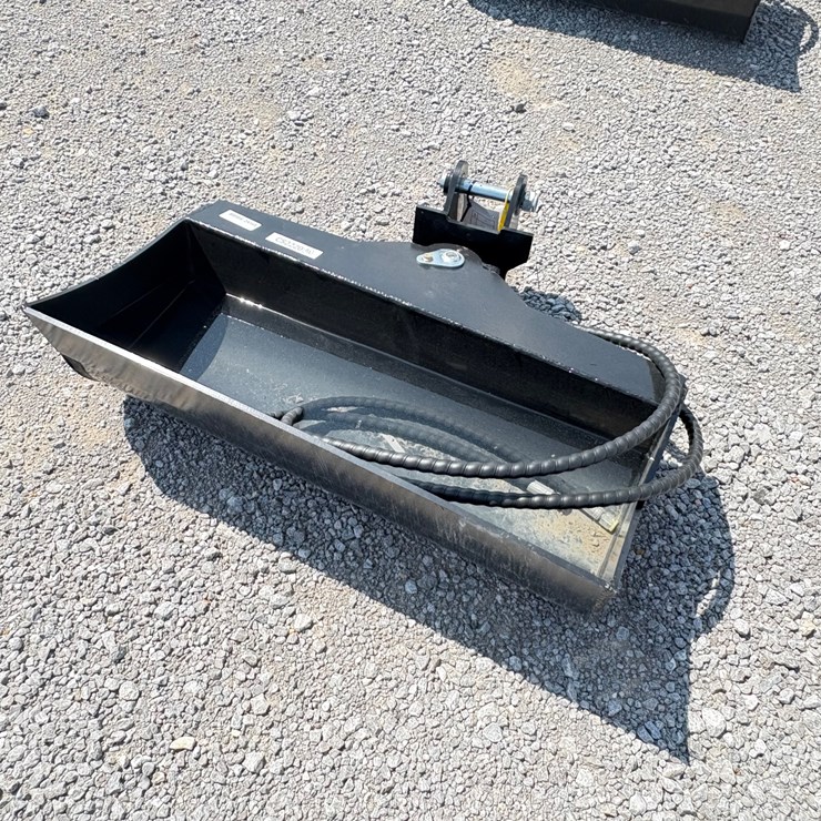 #28501 • TILT BUCKET