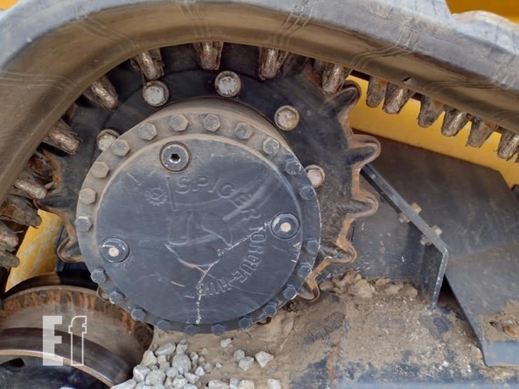 2023-deere-331g-image-28