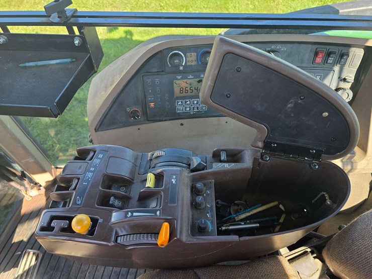 2004-john-deere-8320-image-60