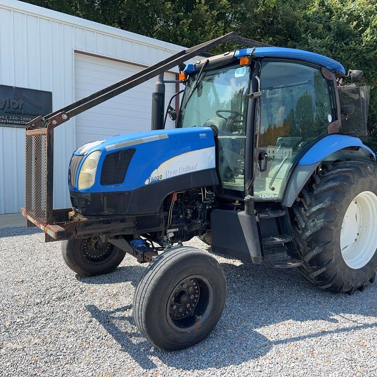 NEW HOLLAND T6020