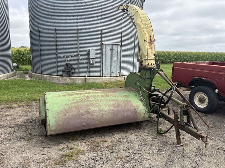 john-deere-16a-image-1