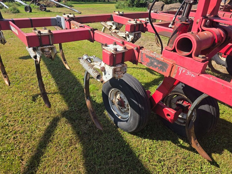 wil-rich-18’-chisel-plow,-all-points-cab-be-flipped,-9.5l-15-tires-on-6-bolt-rims,-does-have-some-we-image-10