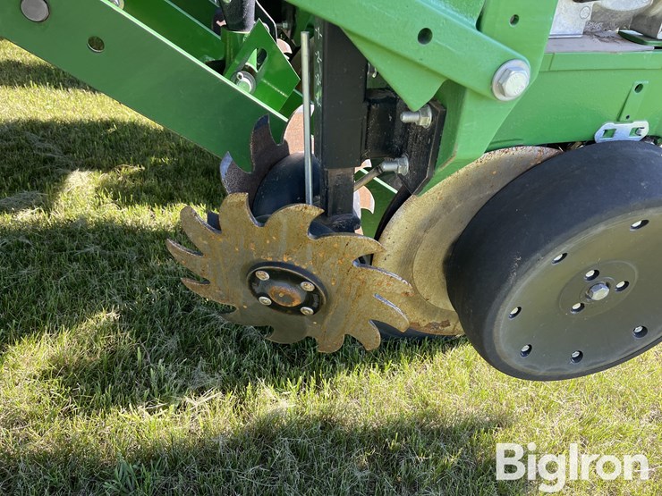2018-john-deere-1765-image-13