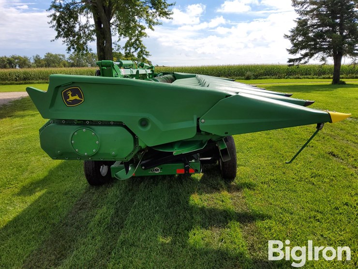 2021-john-deere-c12f-image-4