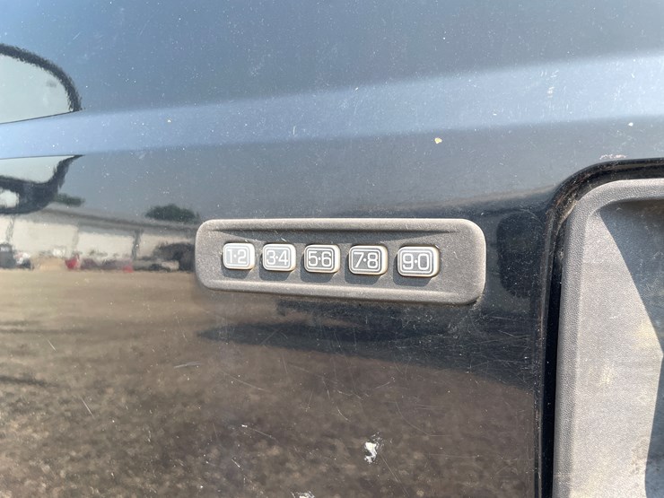 2007-ford-f550-image-25