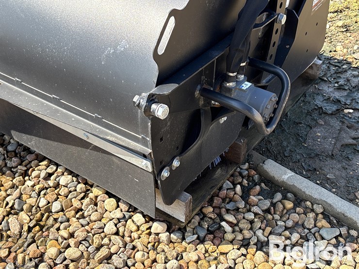 erskine-76"-skid-steer-sweeper-bucket-image-10