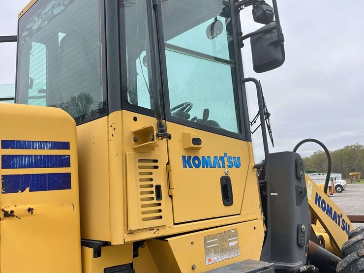 komatsu-wa250-image-16