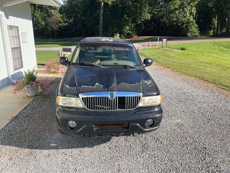 2002-lincoln-navigator-image-9