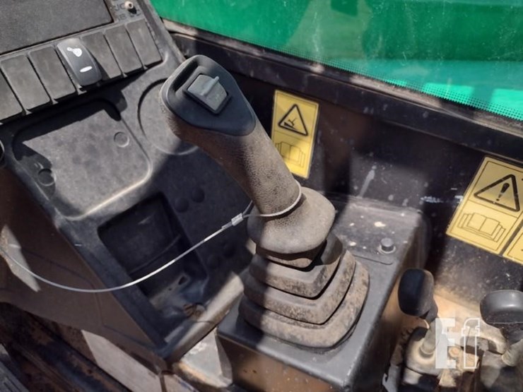 2017-jcb-510-42-image-9