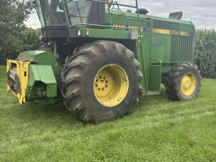 john-deere-6810-image-1