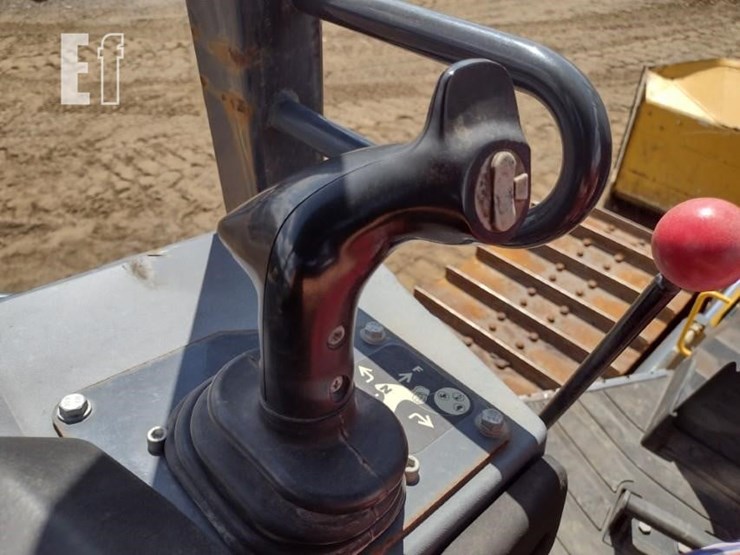 2022-deere-450k-image-10