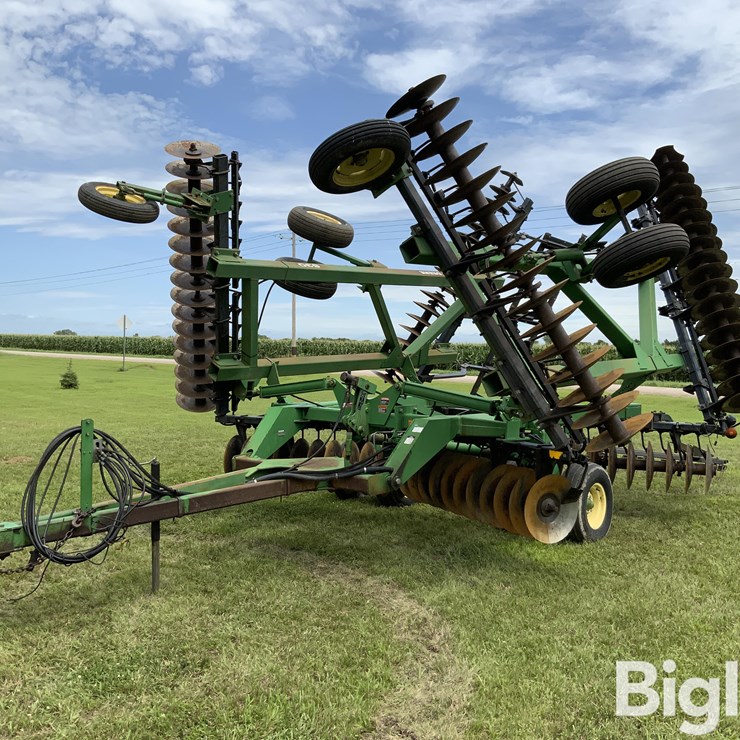 JOHN DEERE 630