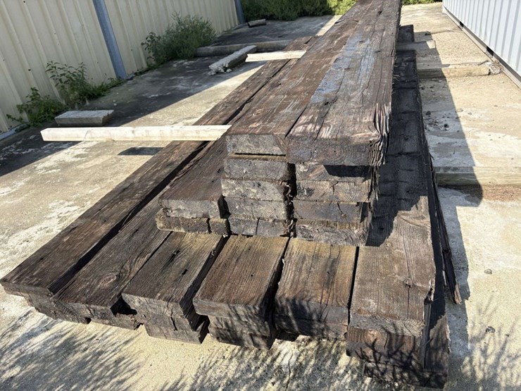 (31)-3”x10”x18’-creosote-bridge-planks-image-5