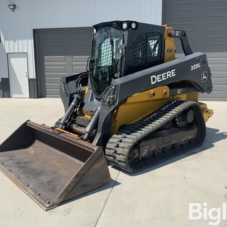 2017 DEERE 333G