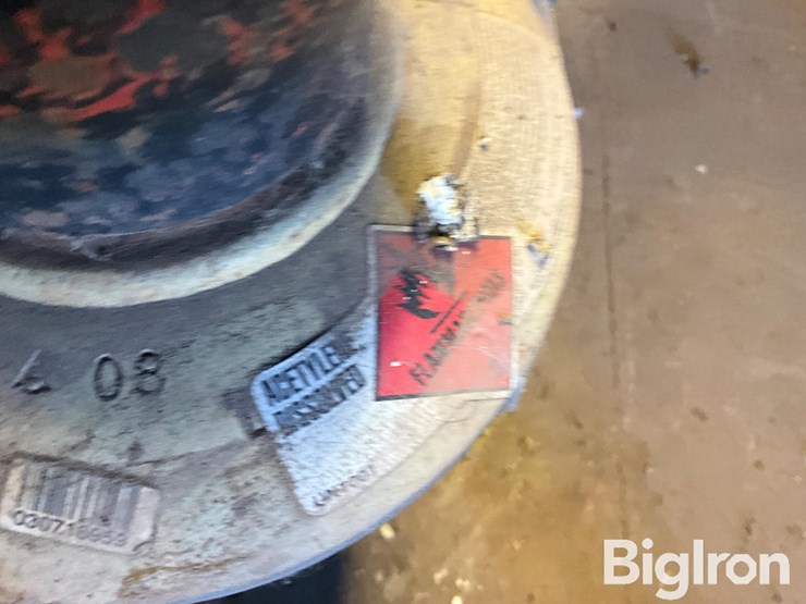 compressed-gas-cylinder-image-12