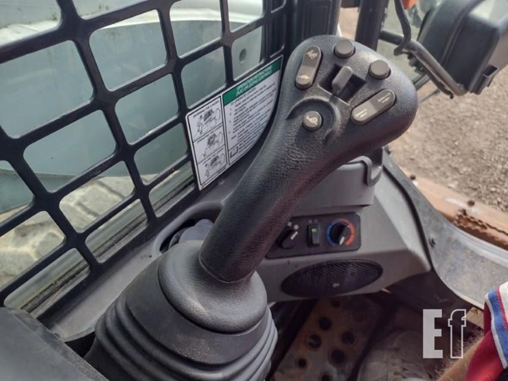 2022-bobcat-s740-image-11
