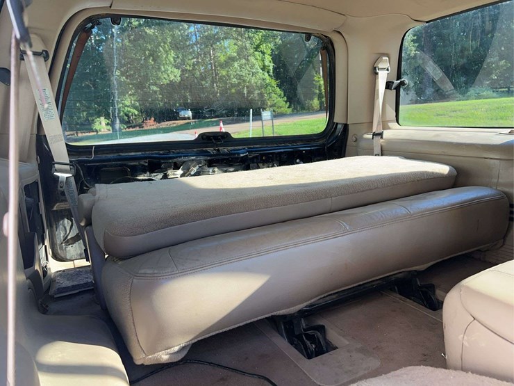 2002-lincoln-navigator-image-23