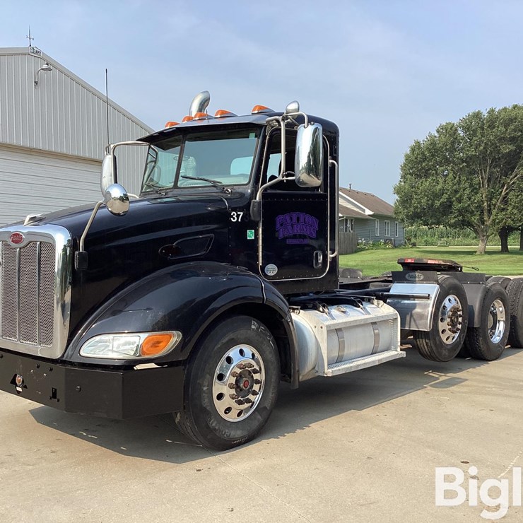2010 PETERBILT 384