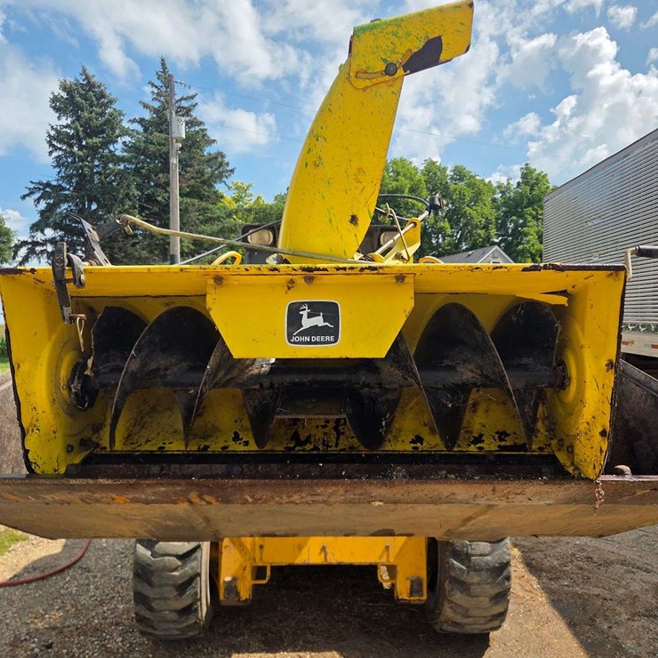 JOHN DEERE LA