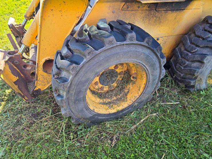 john-deere-250-image-10