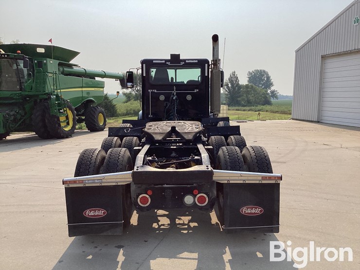 2010-peterbilt-384-image-6