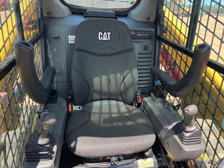 2022-caterpillar-279d3-image-25